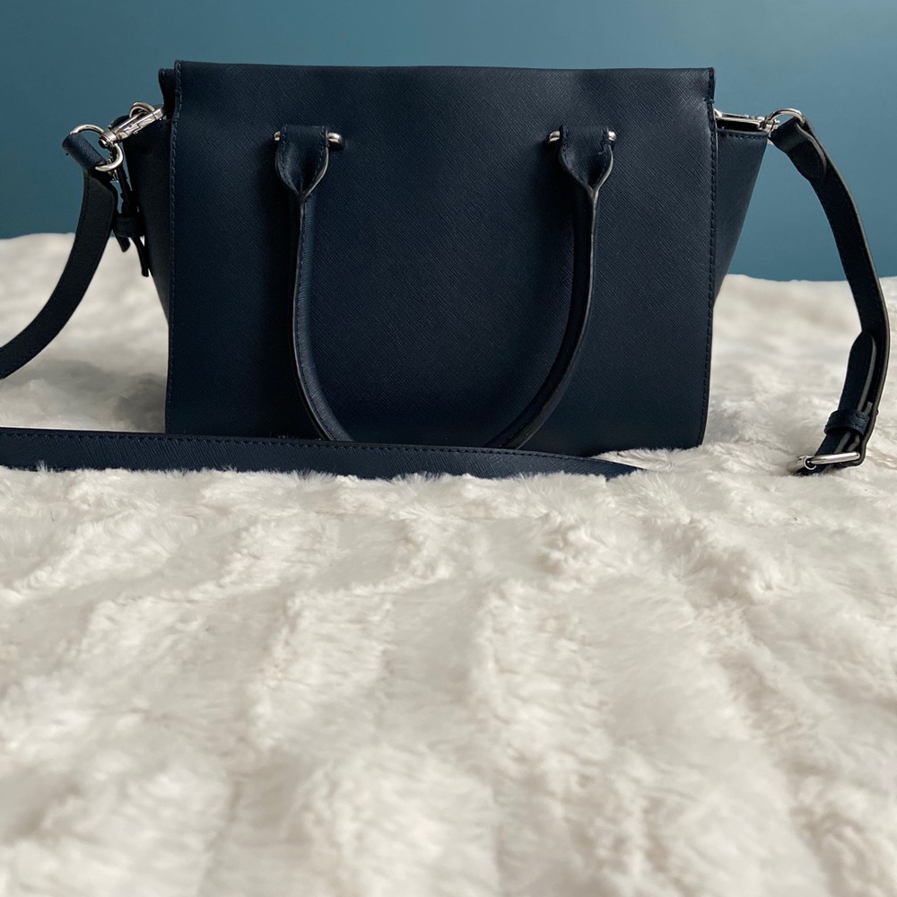Vince Camuto handbag - Picture 2 of 6